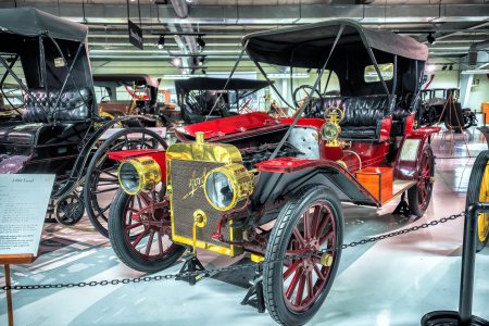 1909 Corbin - Seal Cove Auto Museum